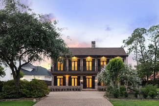 5040 Fieldwood Dr, Houston, TX 77056