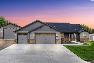 3203 Cavalier Ct, Pasco, WA 99301