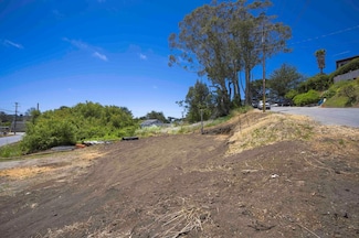 882 Stetson St, Moss Beach, CA 94038