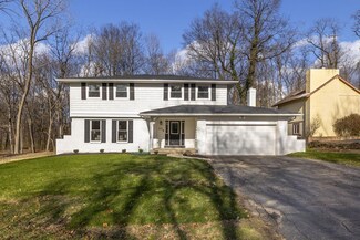 44 Forest Ridge Dr, Columbus, OH 43235