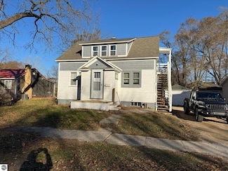 211 E Bennett Ave, Mount Pleasant, MI 48858