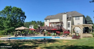 8 Sarah Ct, Jackson, NJ 08527