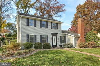 5216 Meadowbrook Dr, Mechanicsburg, PA 17050