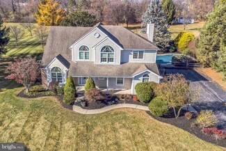 5655 Highfield Dr, Zionsville, PA 18092