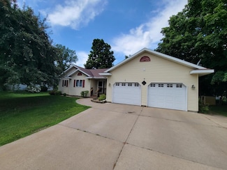 715 2nd Ave S, Waite Park, MN 56387