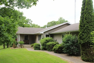 453 Gordon Hill Rd, Waverly, IL 62692