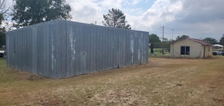 103 E Houston St, Llano, TX 78643