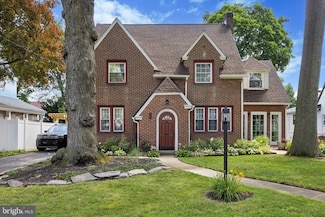 927 Drexel Ave, Drexel Hill, PA 19026