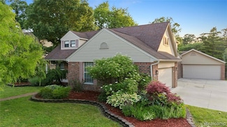 20614 Maplewood Ct, Riverview, MI 48193
