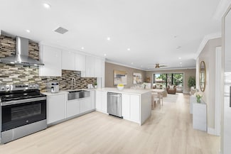 18 Stratford Dr E Unit F, Boynton Beach, FL 33436