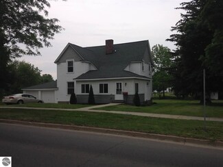 320 W Center St, Ithaca, MI 48847