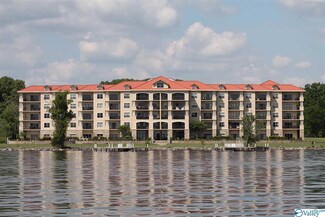 12100 Two Rivers Dr Unit E4, Athens, AL 35611