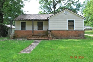 107 Willow St, Springhill, LA 71075