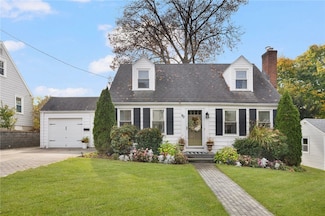90 Bryant Rd, Cranston, RI 02910