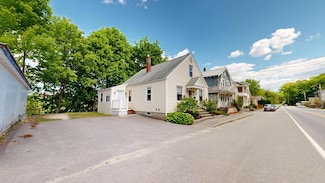 118 Riverside Dr, Auburn, ME 04210