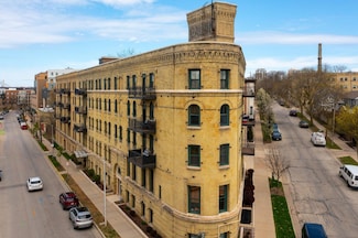 1818 N Water St Unit 100, Milwaukee, WI 53202