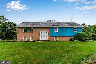 855 Alexander Spring Rd, Carlisle, PA 17015