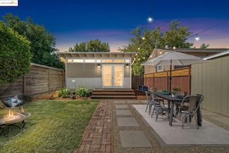 879 46th St, Emeryville, CA 94608