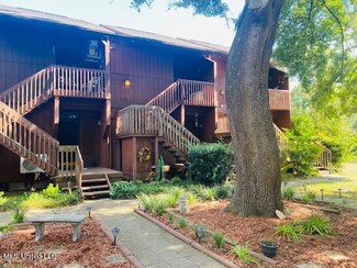 203 Lakeside Villa Unit A, Diamondhead, MS 39525
