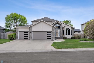 3526 Woodbury Park Dr S, Fargo, ND 58103