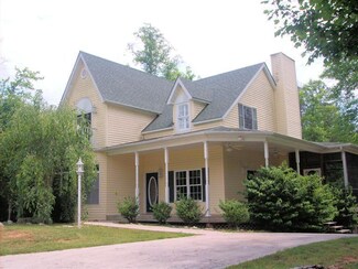 154 Clover Leaf Cir, Burnside, KY 42519
