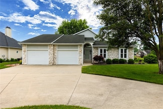 11311 E Thistlewood Ln, Effingham, IL 62401