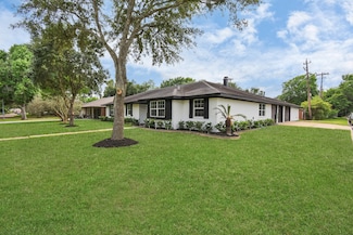 8002 Mullins Dr, Houston, TX 77081
