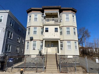 11 Mora St, Dorchester Center, MA 02124