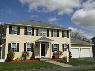 11 Birch Pond Dr, Saugus, MA 01906