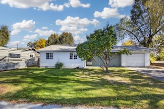 155 SW 2nd St, Madras, OR 97741