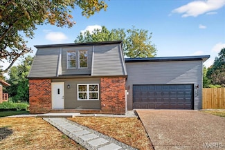 208 Coral Dr, Collinsville, IL 62234