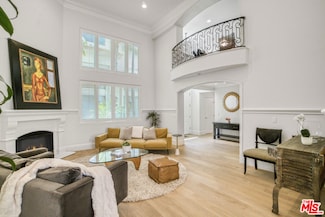 11974 Mayfield Ave Unit 6, Los Angeles, CA 90049