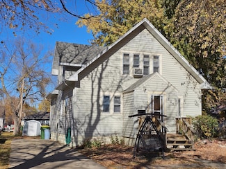 805 W Main St, Pipestone, MN 56164