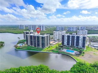 15 Bluebill Ave Unit 103, Naples, FL 34108