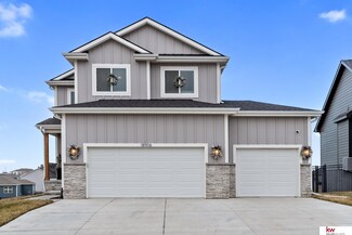 18906 Fir St, Gretna, NE 68028