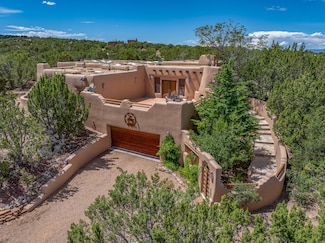 70 Vuelta Maria, Santa Fe, NM 87506
