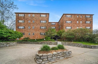 2270 Madison Rd, Cincinnati, OH 45208