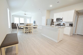 26544 Eternal Dr, La Marque, TX 77568