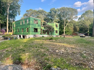 53 Deerfield Dr, Stamford, CT 06903
