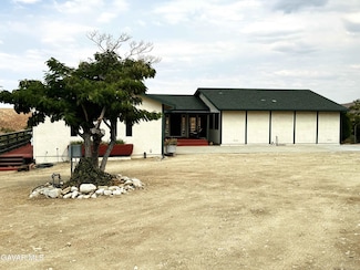 28714 Cruthers Creek Rd, Pearblossom, CA 93553