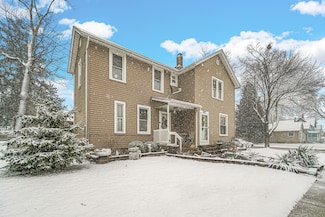 173 Orchard St, Elgin, IL 60123