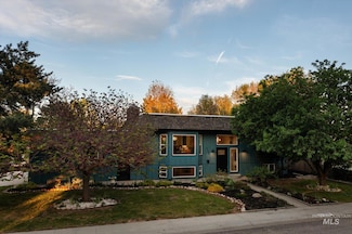 3734 N Camborne St, Boise, ID 83704