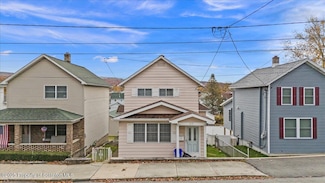 217 Hickory St, Peckville, PA 18452