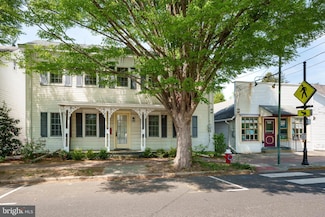 77 N Main St, Cranbury, NJ 08512