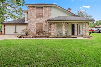 107 Oak Colony Dr, Angleton, TX 77515
