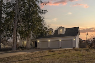1611 N Broadway, Council Bluffs, IA 51503