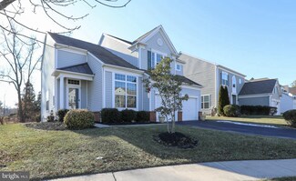 320 W Armstrong Dr, Fountainville, PA 18923