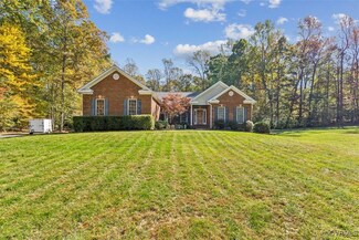 152 Cherry Hill Dr, Stafford, VA 22556