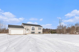 855 Olin Meadows Dr Unit 2, Sparta, MI 49345