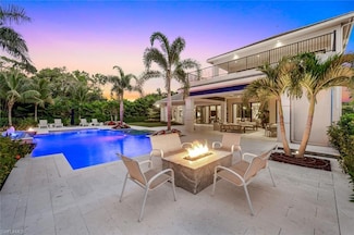 201 Caribbean Rd, Naples, FL 34108